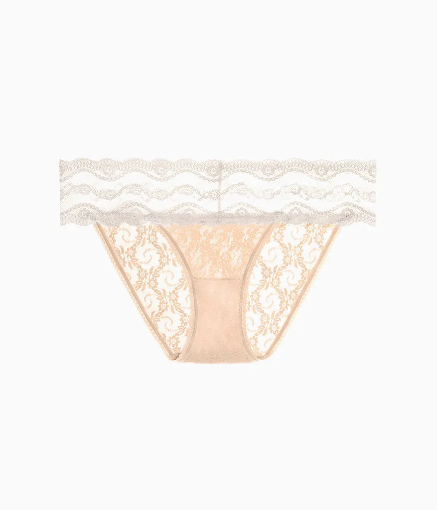 Lace Kiss Bikini: Au Natural